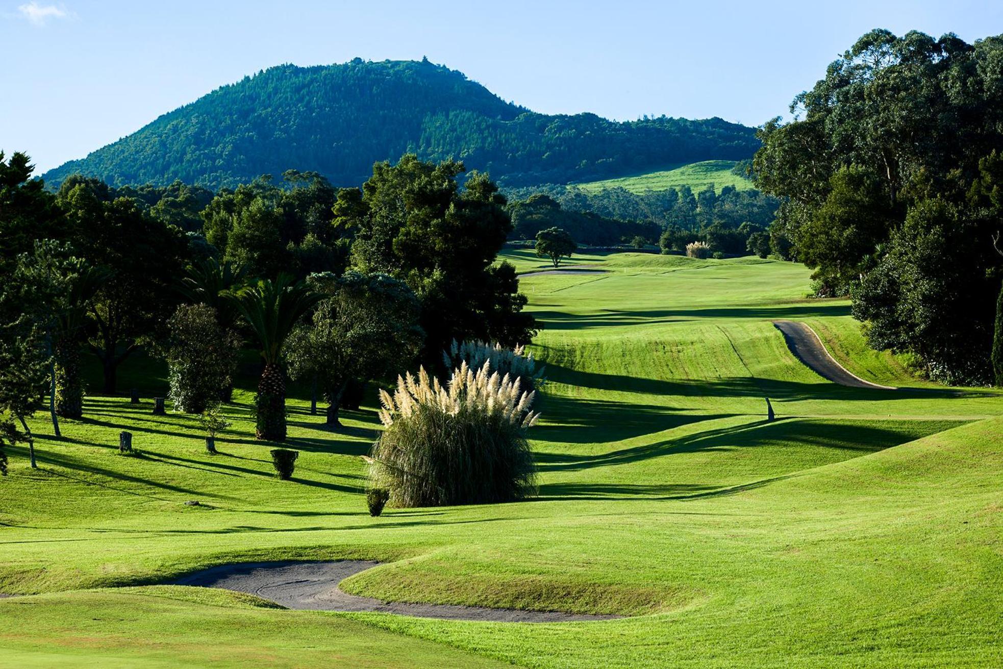 Octant Ponta Delgada Hotel Ngoại thất bức ảnh Golf course at the Hyatt Regency Monterey