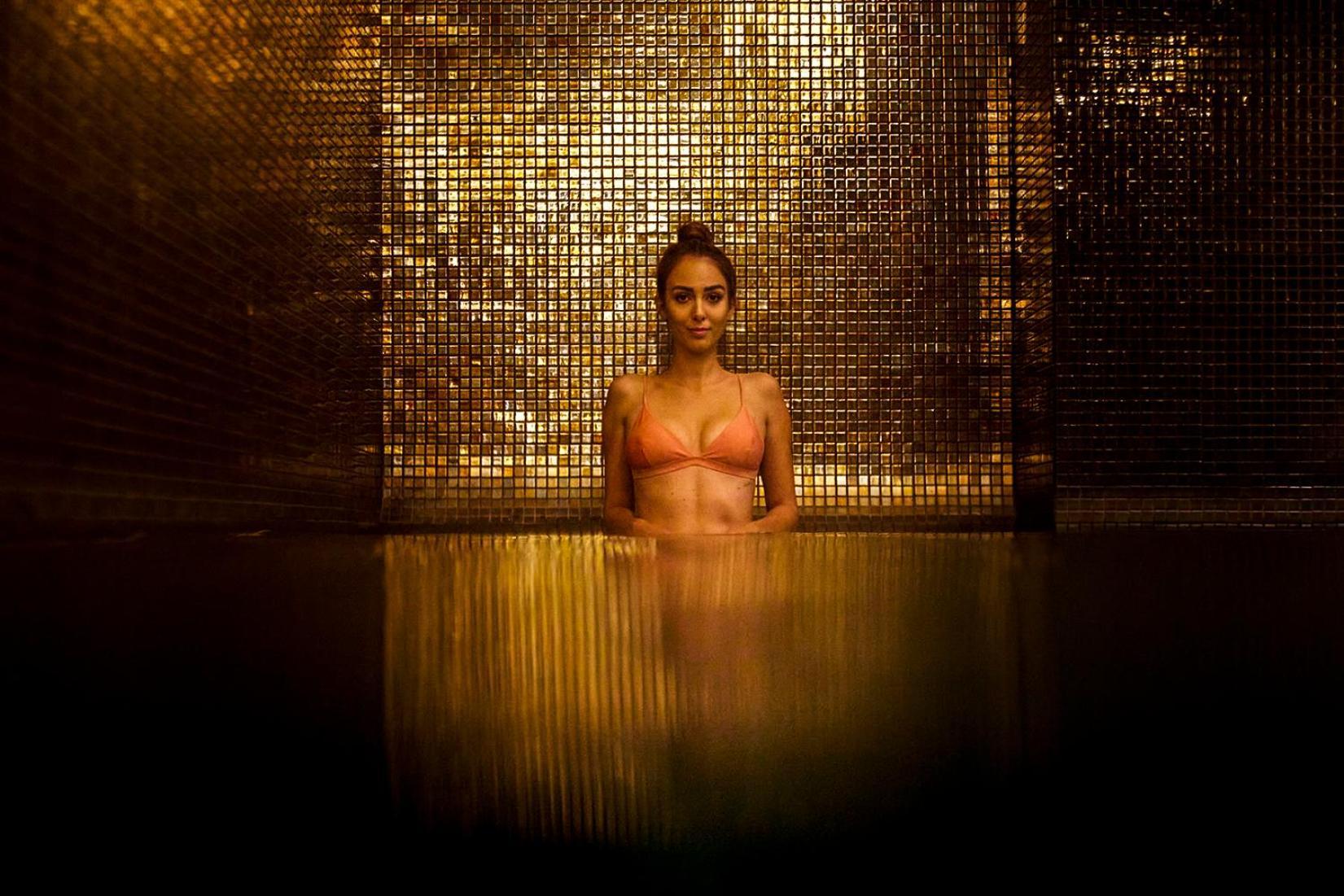 Octant Ponta Delgada Hotel Ngoại thất bức ảnh A woman in a Turkish bath