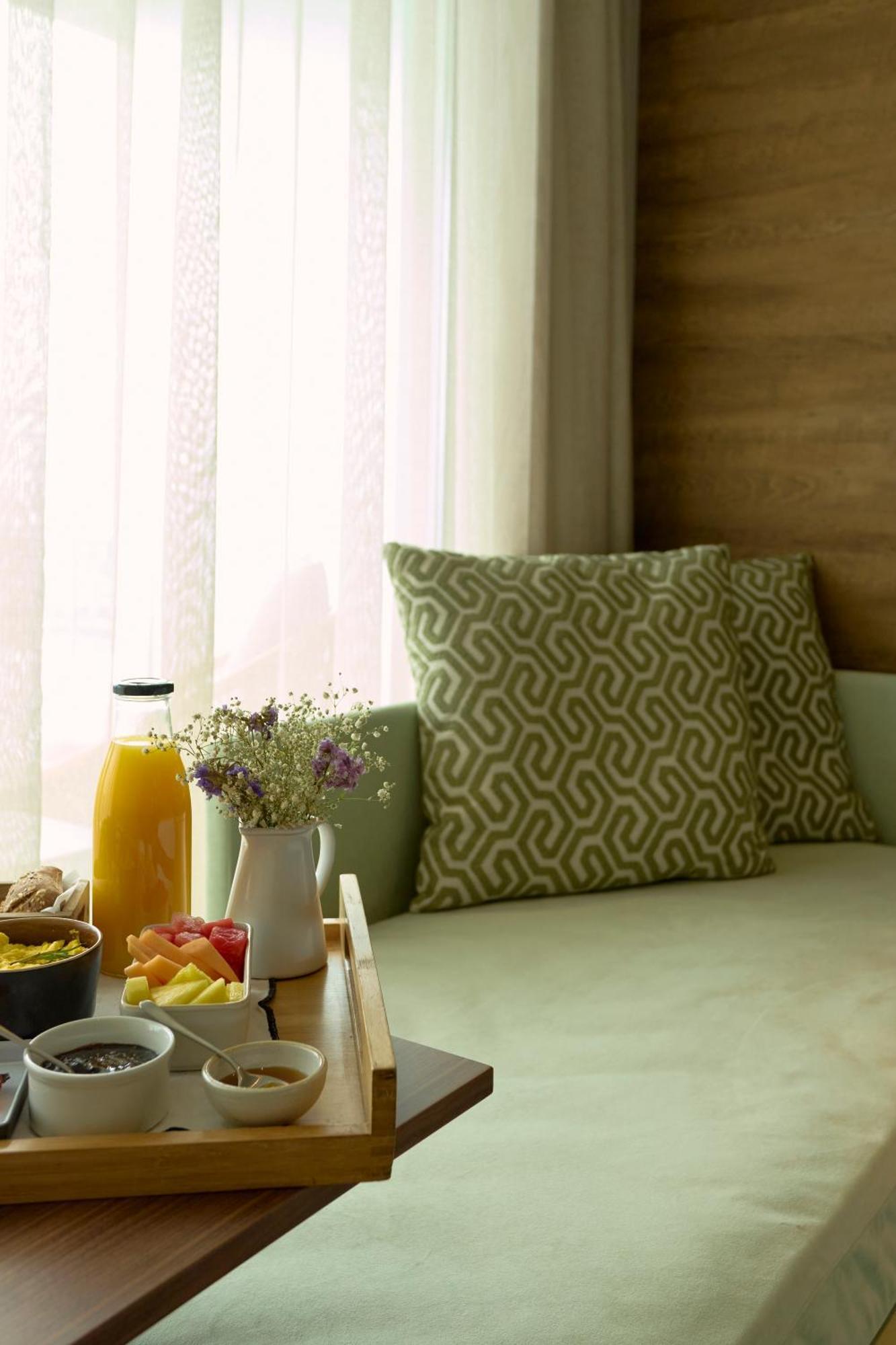 Octant Ponta Delgada Hotel Ngoại thất bức ảnh A throw pillow